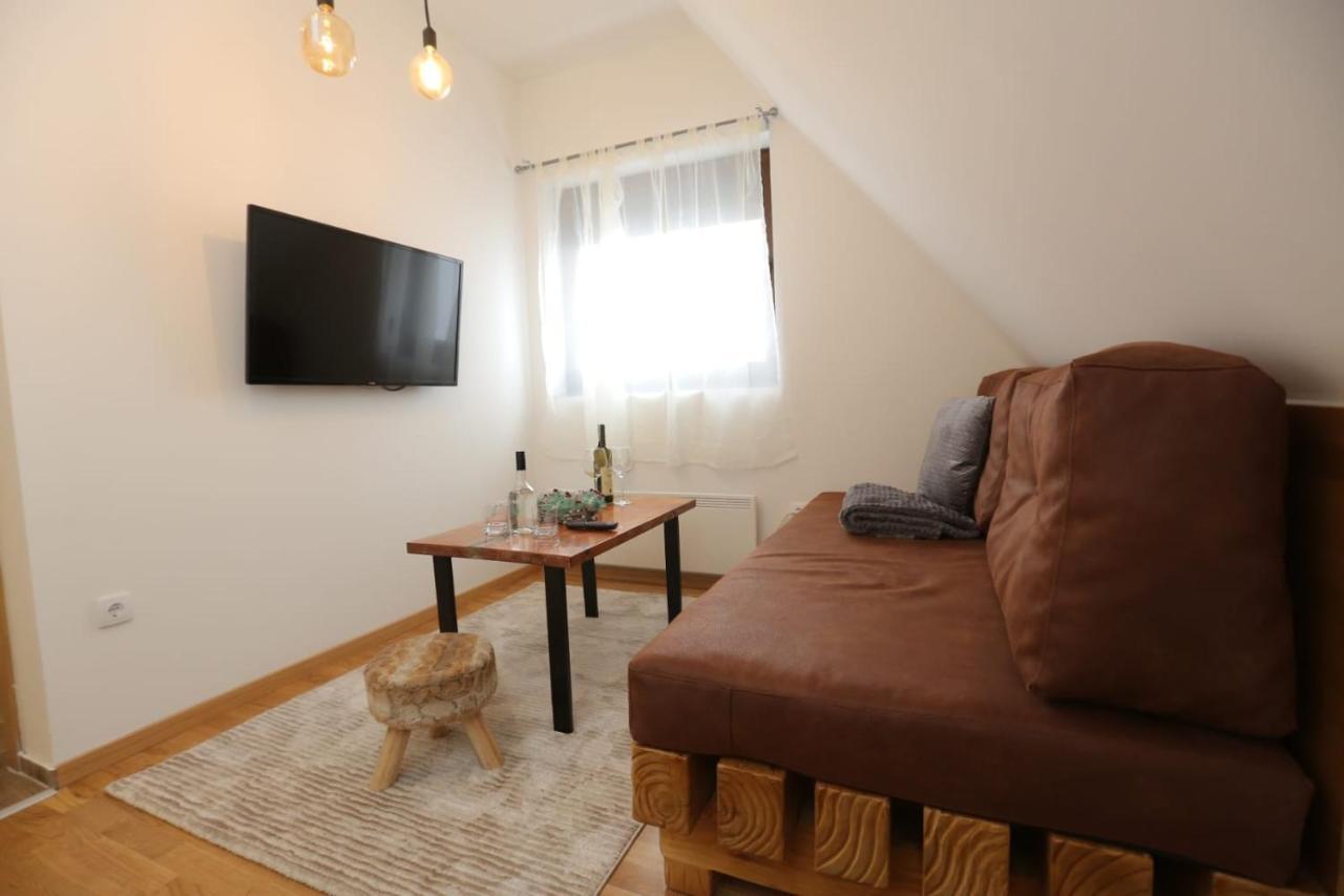 Wood Apartmani - Vila Zimska Idila Jahorina Exteriör bild