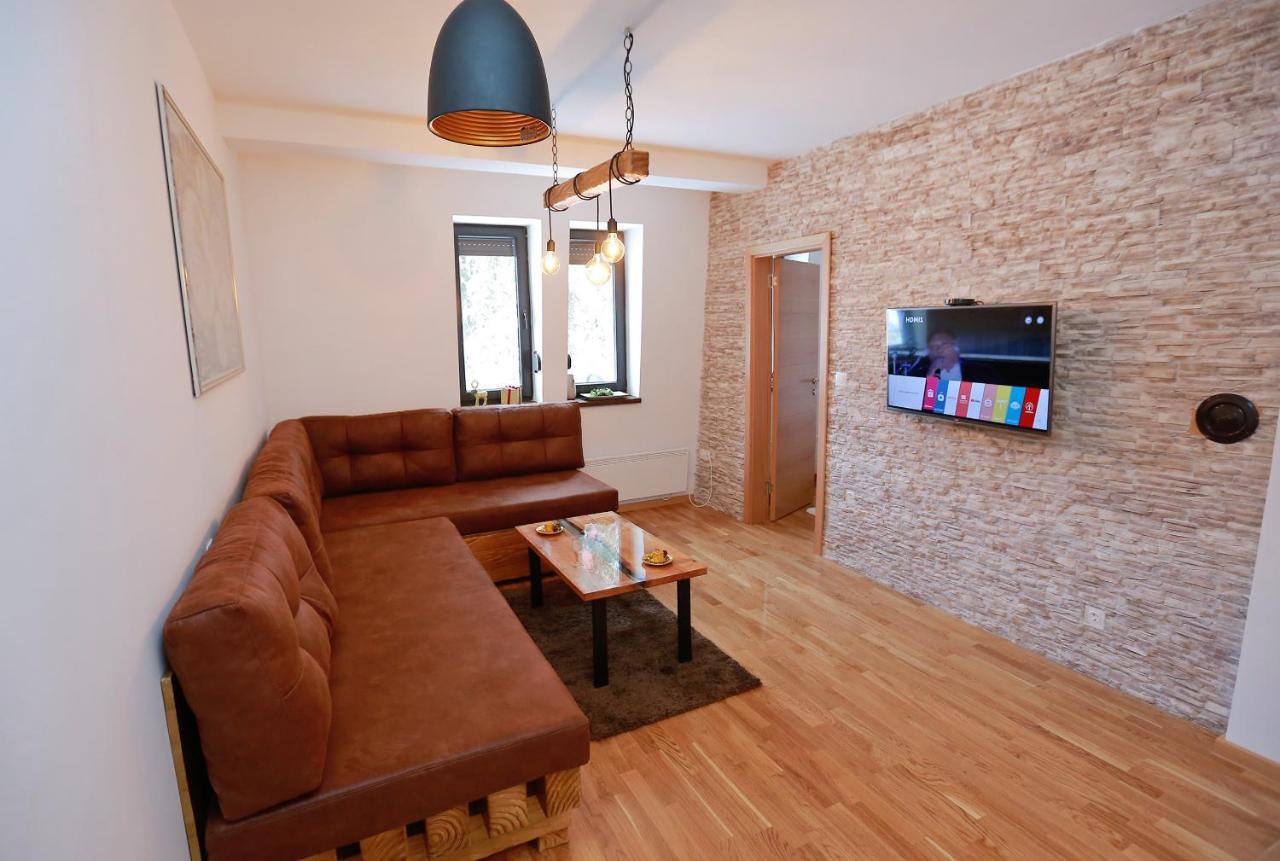 Wood Apartmani - Vila Zimska Idila Jahorina Exteriör bild